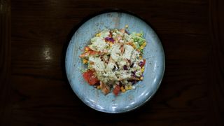 Pileća avocado salata