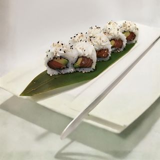 Uramaki salmone