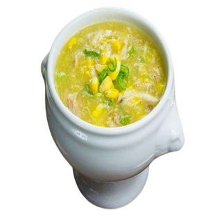 9. Sopa de maíz con pollo