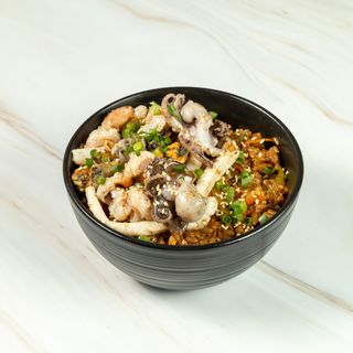 ბრინჯი ზღვის პროდუქტებით