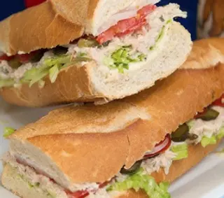 Bocadillo de atún