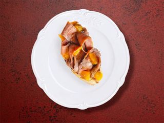 Брускета з качкою