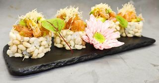 155. Ura Ta sake roll 