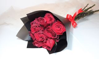 წითელი ვარდები