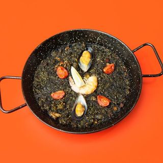 Paella al nero di seppia