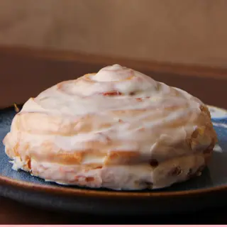 Rolls con Pasas y Naranja
