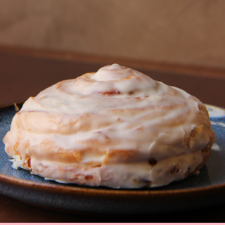 Rolls con Pasas y Naranja