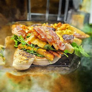 Dixy crispy chicken burger