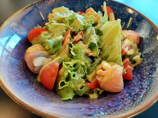 Salata de somon