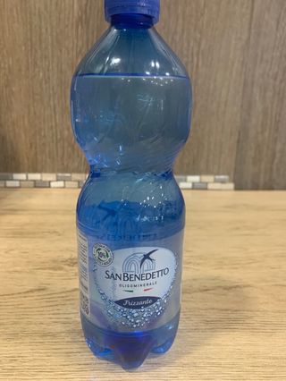 Acqua frizzante 0,5 cl