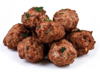 Polpette di cavallo, pistacchio e philadelphia brace