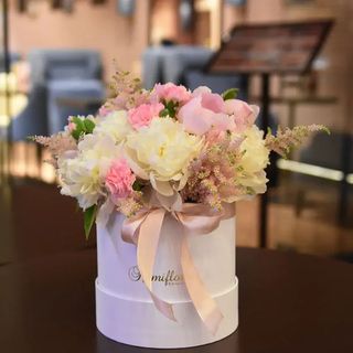 Flowerbox z piwonią różową