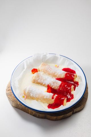 Налисники з сиром запечені в сметані (300/100г)