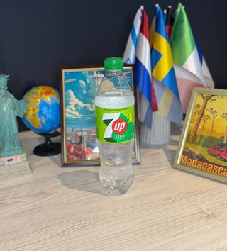 Напій 7UP 0,5л