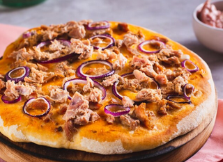 Pizza De Atún (24 Cm.)