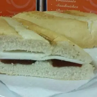 Bocadillo Manchego
