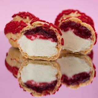 პროფიტროლი კონფით 