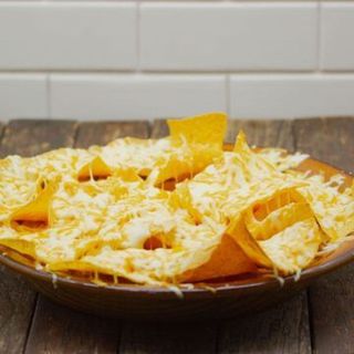 Nachos con Carne y Queso