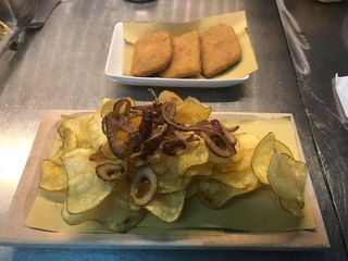 Sfoglia di patate con buccia di cipolla di Tropea