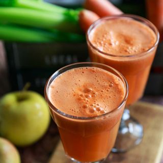 Sok seler naciowy, marchew, jabłko