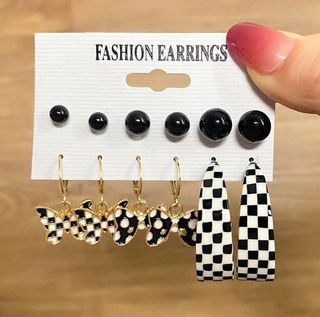 Набор Сережек И Гвоздиков 6 В 1 Шахматы