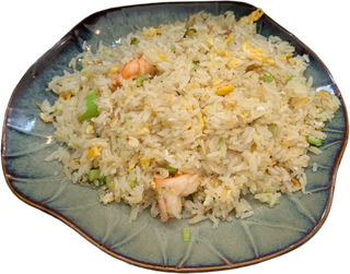 Arroz Frito Con Apio Y Gambas芹菜虾炒饭
