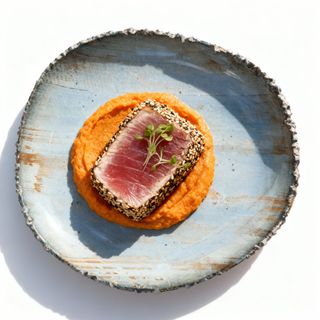 Tuna steak i žuta riža