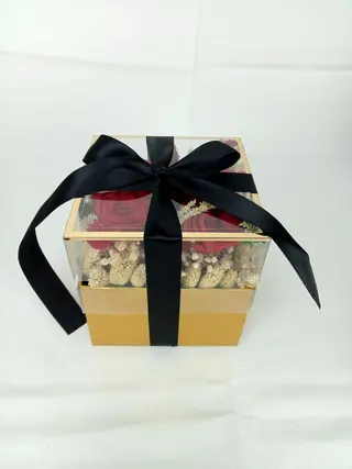 BOX PLEXI 4 ROSES ETERNEL
