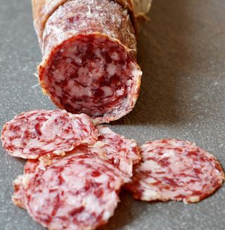 Carnati iberici Spania 1 kg- pret raportat la 100 gr