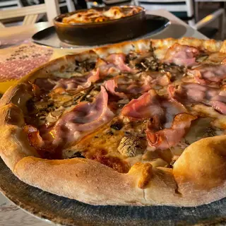 Pizza Carnivora