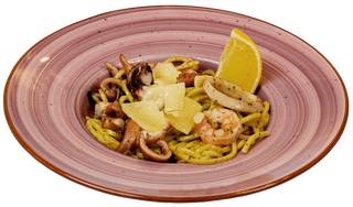 Спагети с морски дарове (350г)