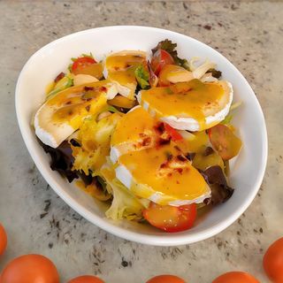 Ensalada De Queso De Cabra