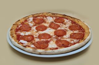 Pizza salamino piccante