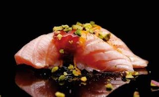 135 Nigiri sake scottato - 2 pezzi