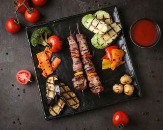 Խոզի  բարբիքյու և բանջարեղենի գրիլ