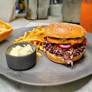 Burger vegan cu cartofi prajiti  - de post - 420g