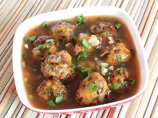 Vegetable Manchurian dry