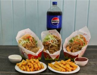 Kebab (3 uds) + Postre (3 uds) + Bebida (2L)