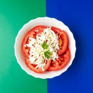 Paradajz i feta salata