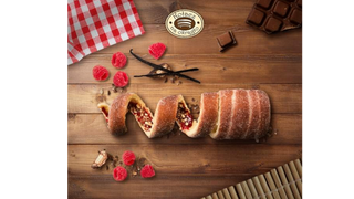 Kołacz z musem malinowym i Lionem