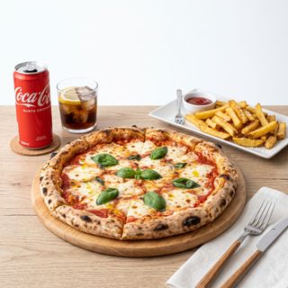 Margherita + Patatine fritte + bevanda