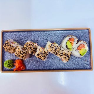 68. Maki Roll Salmón Cheese (8 Pzs.)