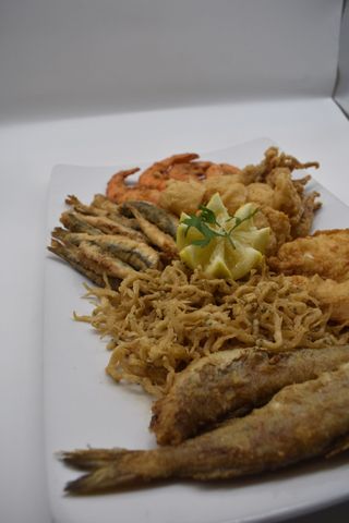 Fritura Variada Malagueña (Mínimo 2 Personas)