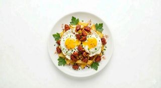Huevos Rotos Con Chorizo