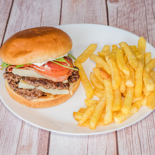 Smash Burger Gran con ración de patatas fritas