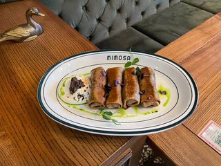 Гречані млинці з кроликом і трюфельною сметаною (180г)