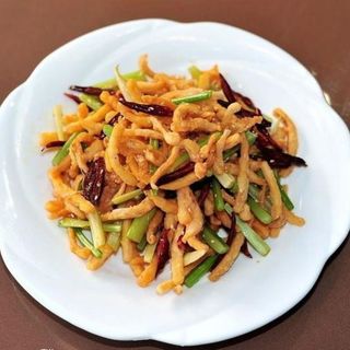 K01.	Calamari Ganbian/干煸鱿鱼丝/Dry fried Squid **