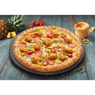 Chicken Golden Crust Pizza