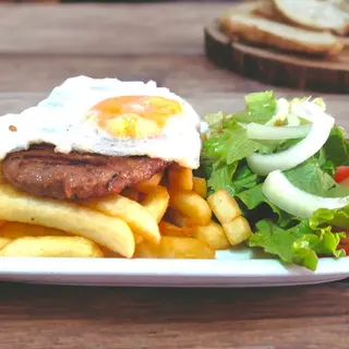 Hambúrguer à Casa