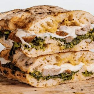 Panino con salsiccia di maiale
